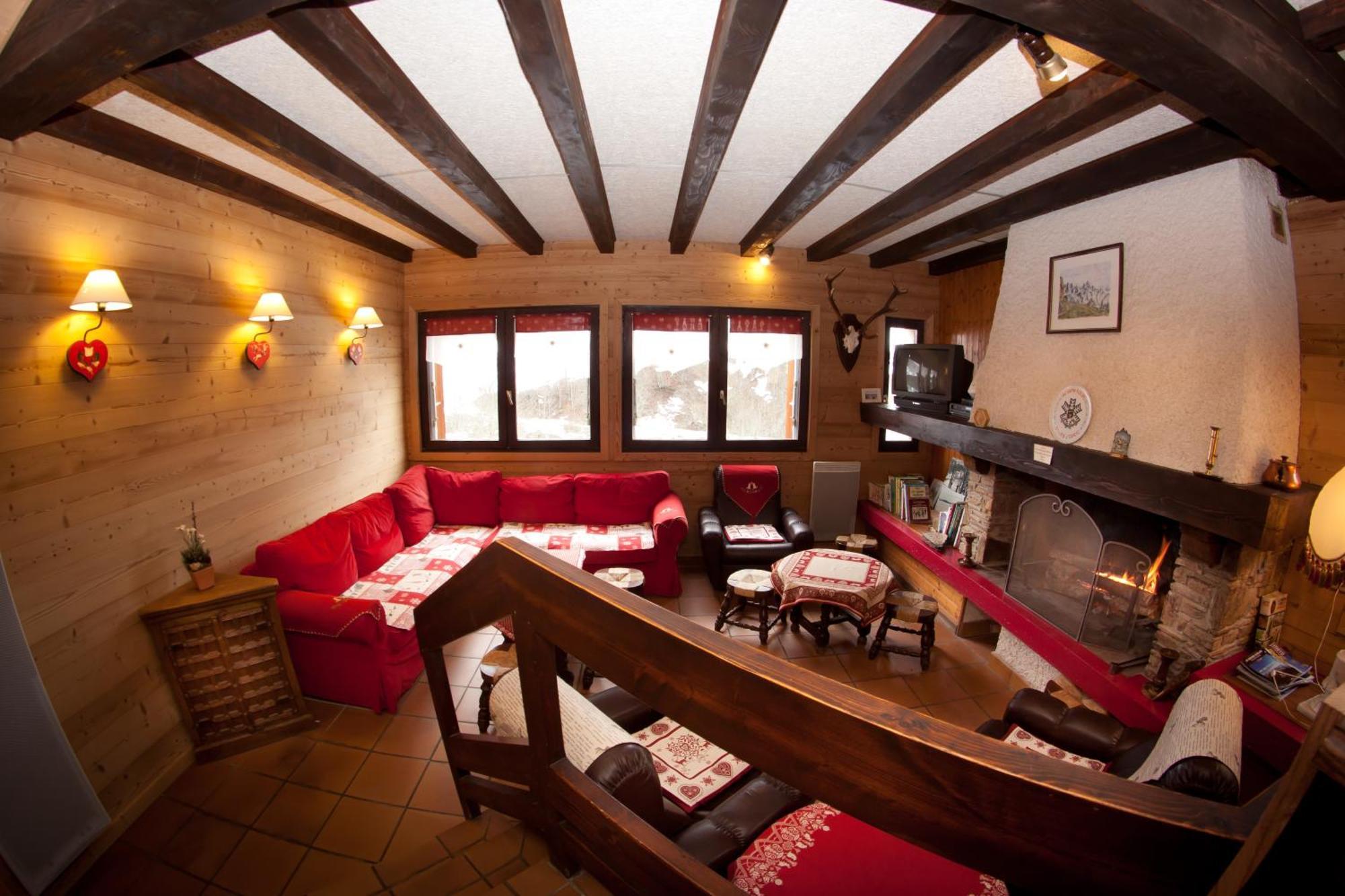 Hotel - Restaurant - Bar - Le Sapin Fleuri Bourg-dʼOueil Exterior foto